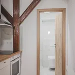 Flat Near Castle Stylish & Prime Location 8