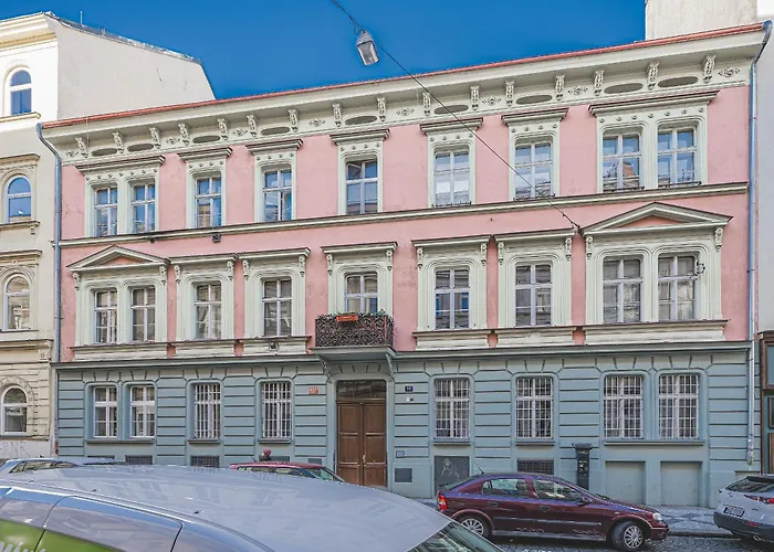 Flat Near Castle Stylish & Prime Location 8 Διαμέρισμα *