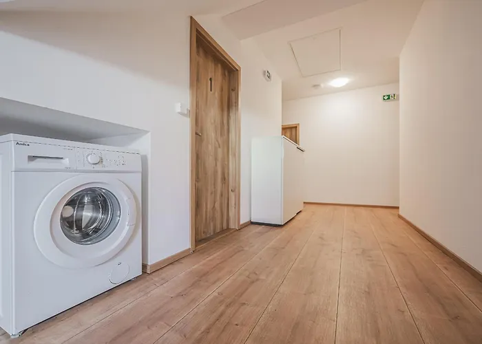 Flat Near Castle Stylish & Prime Location 8 * Πράγα