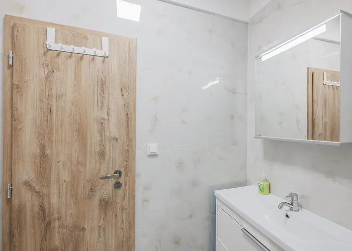 Flat Near Castle Stylish & Prime Location 8 Πράγα