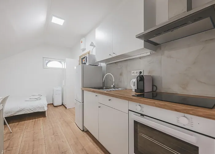 Flat Near Castle Stylish & Prime Location 8 Διαμέρισμα *