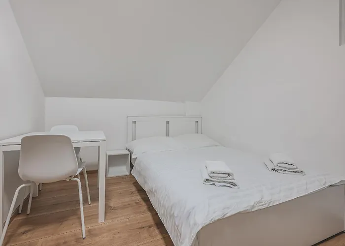 Διαμέρισμα Flat Near Castle Stylish & Prime Location 8